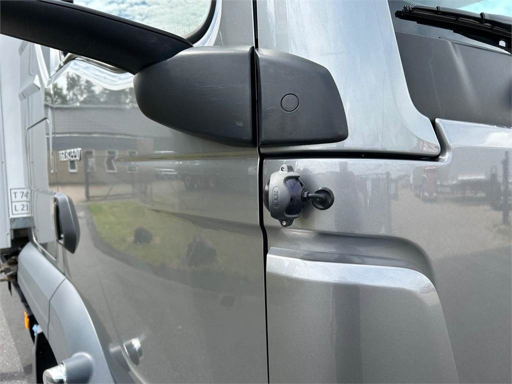 Грузовик с закрытым кузовом MAN TGL 8-220 4x2 BL incl. 2 stk veksellad: фото 18