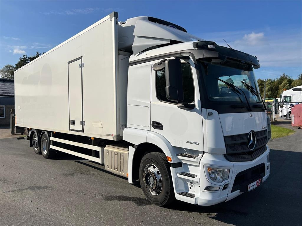 Mercedes-Benz Actros 2530 L 6x2*4 - Рефрижератор: фото 2 Mercedes-Benz Actros 2530 L 6x2*4 - Рефрижератор: фото 2