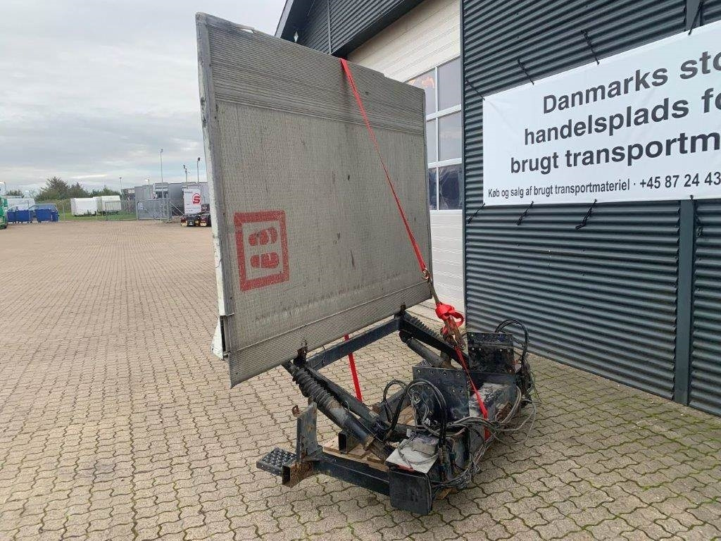 Palfinger 1000kg lodretstående - Гидроборт: фото 2 Palfinger 1000kg lodretstående - Гидроборт: фото 2