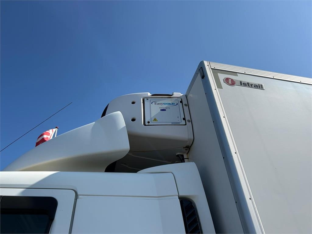 Volvo FL 280 (12 ton) Dobbelt compartment - Рефрижератор: фото 3 Volvo FL 280 (12 ton) Dobbelt compartment - Рефрижератор: фото 3