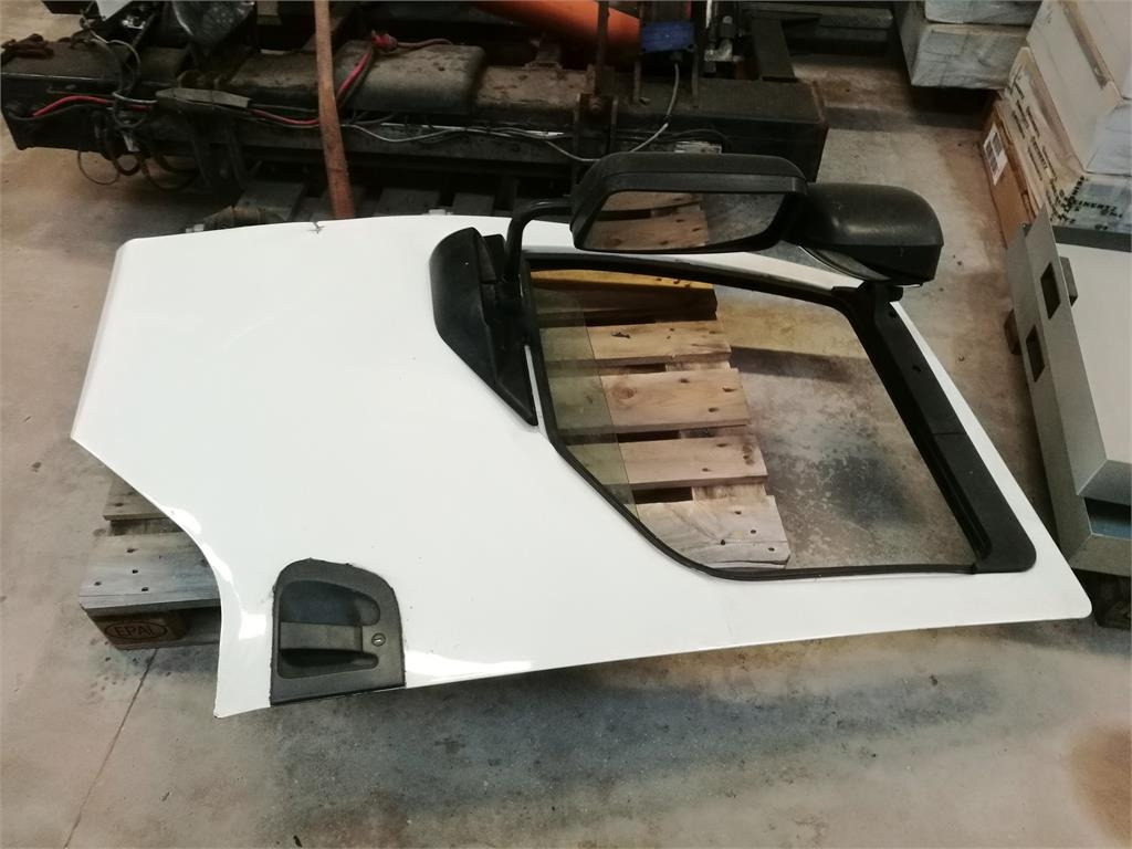 Volvo Fører dør til Volvo FE - Дверь и запчасти для Грузовиков: фото 2 Volvo Fører dør til Volvo FE - Дверь и запчасти для Грузовиков: фото 2