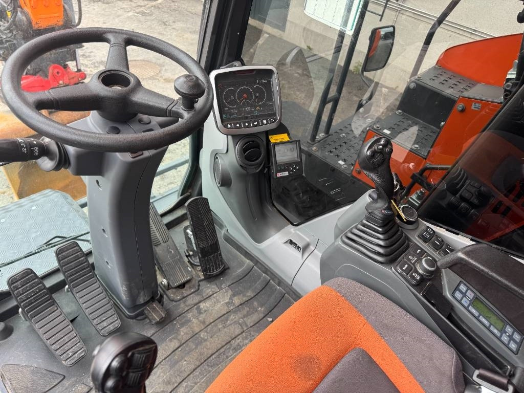 Колёсный экскаватор Doosan DX 165 W-5: фото 13