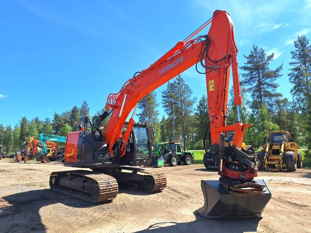 Гусеничный экскаватор Hitachi ZX225USLC-5 PYÖRITTÄJÄ+PIHDIT YM.: фото 6