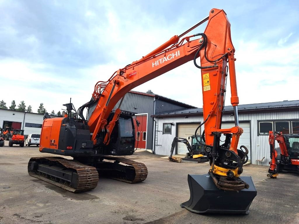 Hitachi ZX225USLC-5 PYÖRITTÄJÄLLÄ  в лизинг Hitachi ZX225USLC-5 PYÖRITTÄJÄLLÄ: фото 6