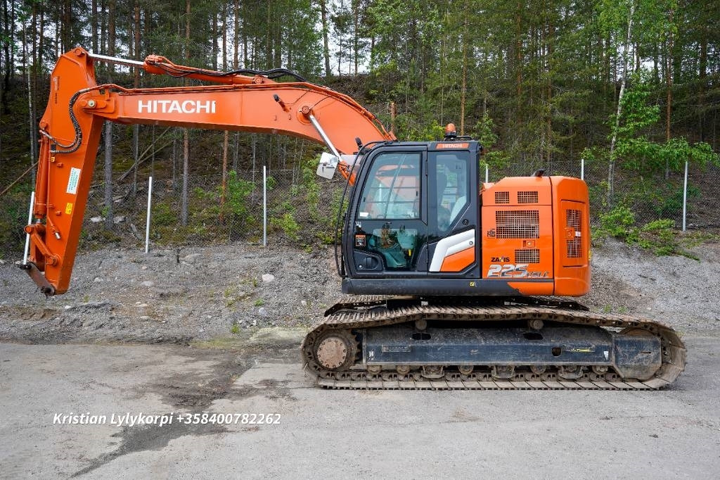 Hitachi ZX225USLC-7 STAGE V - Гусеничный экскаватор: фото 1 Hitachi ZX225USLC-7 STAGE V - Гусеничный экскаватор: фото 1