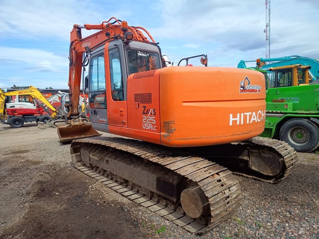 Hitachi ZX225USR KALLISTAJALLA - Гусеничный экскаватор: фото 3 Hitachi ZX225USR KALLISTAJALLA - Гусеничный экскаватор: фото 3
