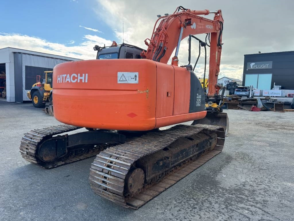 Hitachi ZX225USR PYÖRITTÄJÄLLÄ  - Гусеничный экскаватор: фото 5 Hitachi ZX225USR PYÖRITTÄJÄLLÄ  - Гусеничный экскаватор: фото 5