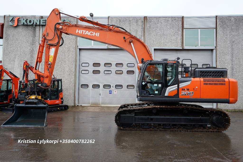 Hitachi ZX300LC-7 ENGCONILLA  - Гусеничный экскаватор: фото 1 Hitachi ZX300LC-7 ENGCONILLA  - Гусеничный экскаватор: фото 1