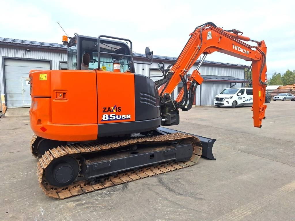 Hitachi ZX85USB-6 - Мини-экскаватор: фото 4 Hitachi ZX85USB-6 - Мини-экскаватор: фото 4