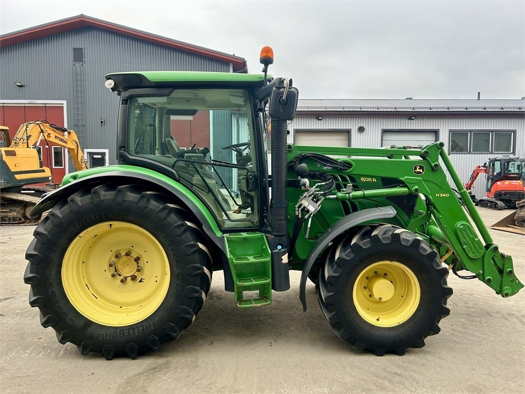 John Deere 6125 R AUTOPOWER ETUKUORMAAJALLA - Трактор: фото 5 John Deere 6125 R AUTOPOWER ETUKUORMAAJALLA - Трактор: фото 5
