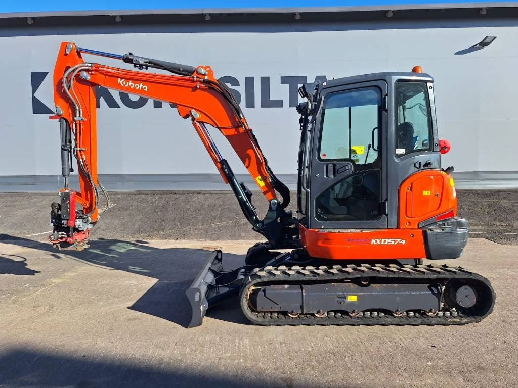 Kubota MYYTY!!SOLD!! KX057-4 PYÖRITTÄJÄLLÄ, 1-OMISTAJA  - Мини-экскаватор: фото 1 Kubota MYYTY!!SOLD!! KX057-4 PYÖRITTÄJÄLLÄ, 1-OMISTAJA  - Мини-экскаватор: фото 1