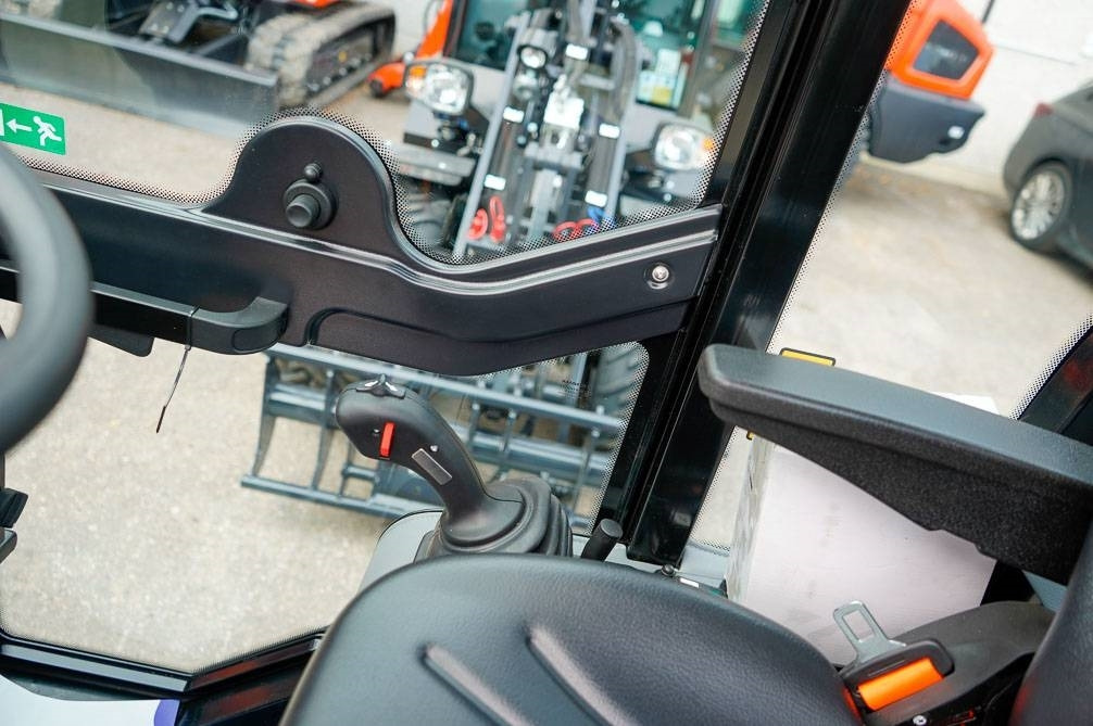 Новый Компактный фронтальный погрузчик Kubota RT210-2 UUSI: фото 18