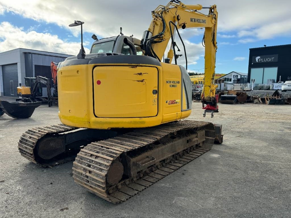 New Holland MYYTY! SOLD! E135BSR-2 PYÖRITTÄJÄLLÄ - Гусеничный экскаватор: фото 4 New Holland MYYTY! SOLD! E135BSR-2 PYÖRITTÄJÄLLÄ - Гусеничный экскаватор: фото 4