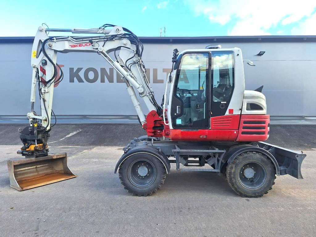 Takeuchi TB295W PYÖRITTÄJÄLLÄ - Колёсный экскаватор: фото 1 Takeuchi TB295W PYÖRITTÄJÄLLÄ - Колёсный экскаватор: фото 1