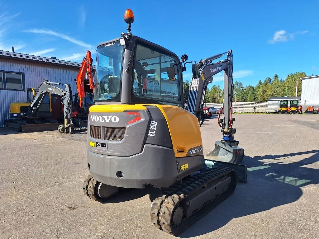 Volvo EC35D PYÖRITTÄJÄLLÄ - Мини-экскаватор: фото 4 Volvo EC35D PYÖRITTÄJÄLLÄ - Мини-экскаватор: фото 4