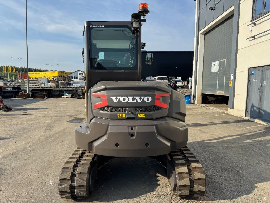 Volvo ECR58F PYÖRITTÄJÄLLÄ - Мини-экскаватор: фото 4 Volvo ECR58F PYÖRITTÄJÄLLÄ - Мини-экскаватор: фото 4