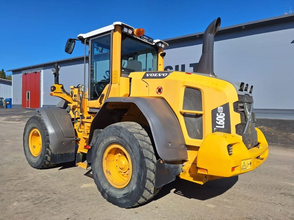 Volvo MYYTY! SOLD! L60G VIPUOHJAUS  - Колёсный погрузчик: фото 2 Volvo MYYTY! SOLD! L60G VIPUOHJAUS  - Колёсный погрузчик: фото 2