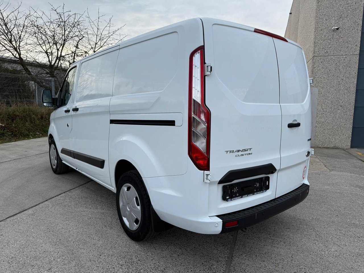 Ford Transit Custom 2.0TDCI. Klima. Navi. Tempomat. - Легковой фургон: фото 4 Ford Transit Custom 2.0TDCI. Klima. Navi. Tempomat. - Легковой фургон: фото 4