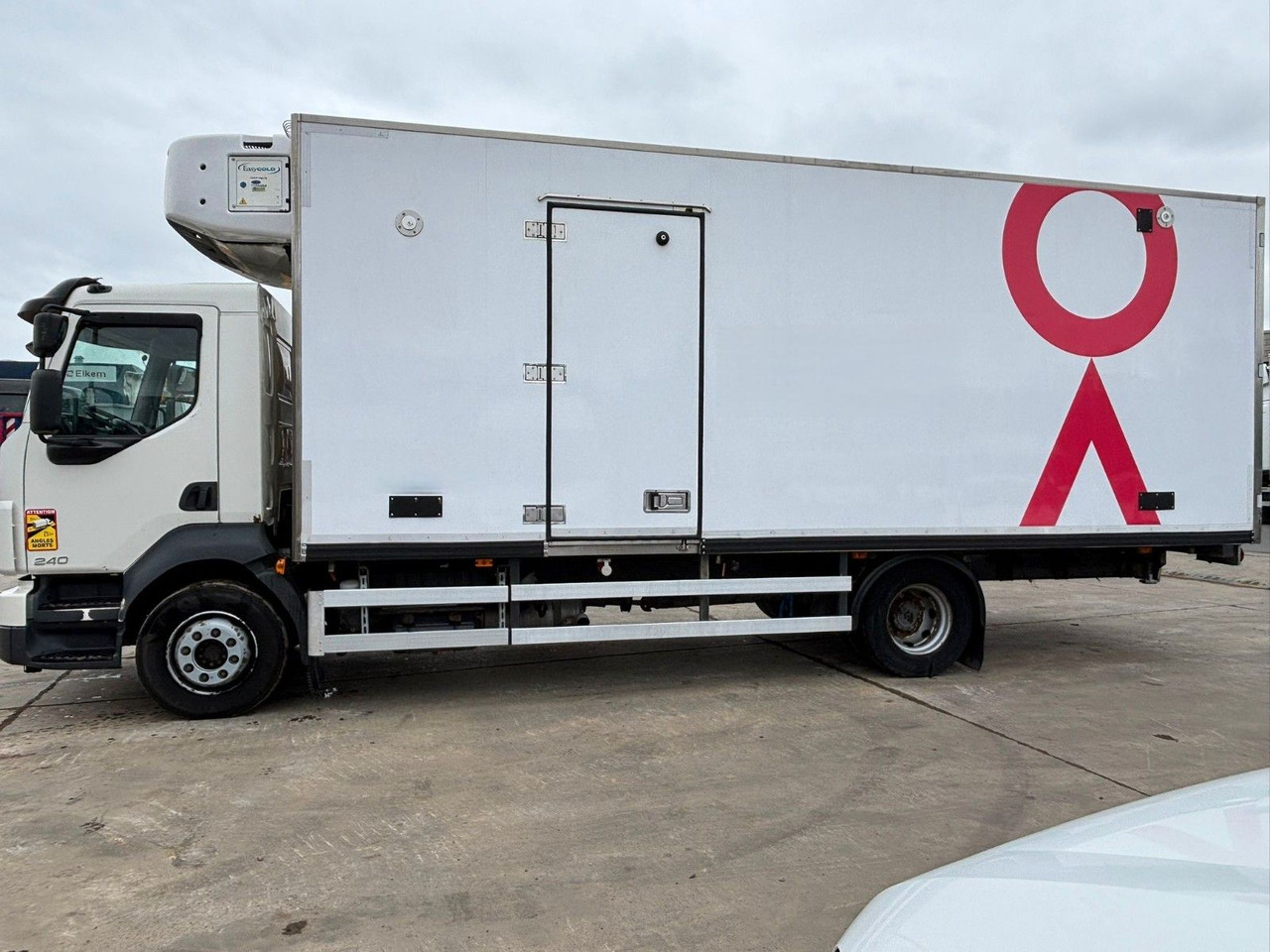 Volvo FL 250. Carrier Supra -20°. EU5. Motor Defekt. - Рефрижератор: фото 2 Volvo FL 250. Carrier Supra -20°. EU5. Motor Defekt. - Рефрижератор: фото 2
