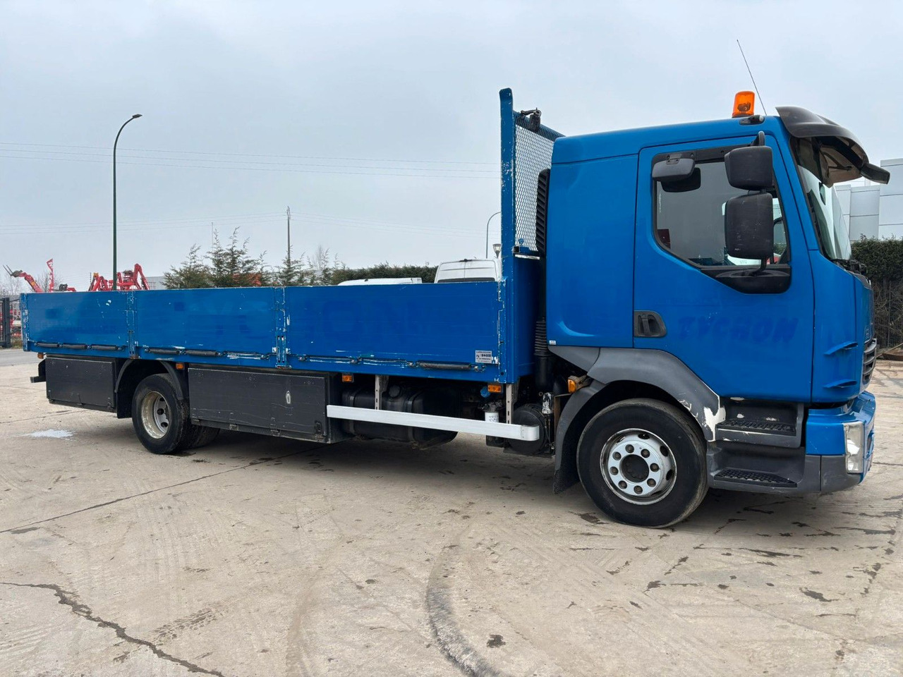 Volvo FL7-240. Pritsche 6.80m. EU5. - Грузовик бортовой/ Платформа: фото 1 Volvo FL7-240. Pritsche 6.80m. EU5. - Грузовик бортовой/ Платформа: фото 1