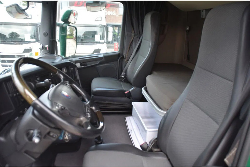 Scania R520 HL V8 8x2 - EURO 6 - MANUAL - RETARDER - WHEELBASE: 510 cm - 10 TONS FRONT AXLE - XENON - - Грузовик-контейнеровоз/ Сменный кузов: фото 4 Scania R520 HL V8 8x2 - EURO 6 - MANUAL - RETARDER - WHEELBASE: 510 cm - 10 TONS FRONT AXLE - XENON - - Грузовик-контейнеровоз/ Сменный кузов: фото 4