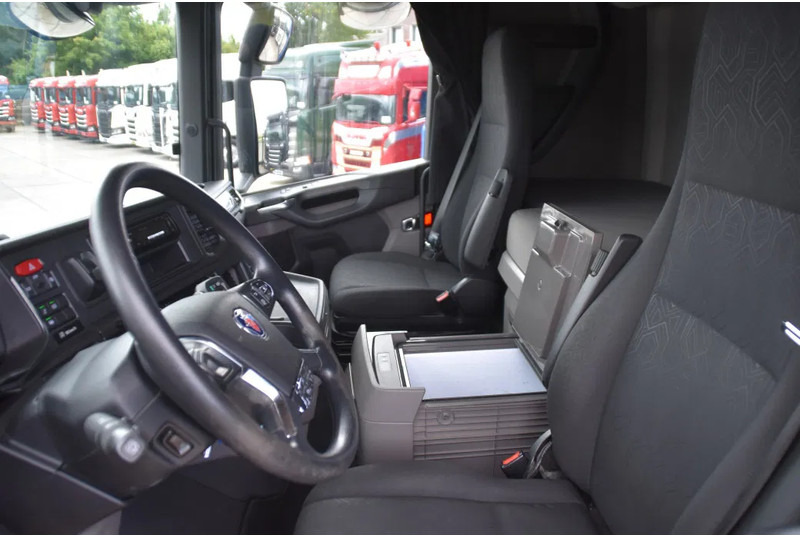 Scania S450 NGS 4x2NB - FULL AIR - RETARDER - ACC - PARK. AIRCO - 2 x FUEL TANKS - TOP CONDITION - - Тягач: фото 5 Scania S450 NGS 4x2NB - FULL AIR - RETARDER - ACC - PARK. AIRCO - 2 x FUEL TANKS - TOP CONDITION - - Тягач: фото 5