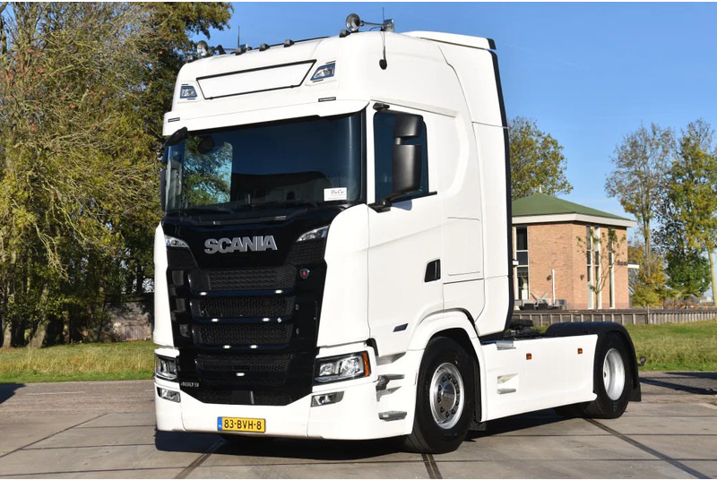 Scania S460 NGS 4x2NB - ONLY 112 TKM - FULL AIR - PARK. AIRCO - LEATHER SEATS - 2 x FUEL TANKS - LED LIGHTS - EXCELLENT CONDITION - - Тягач: фото 2 Scania S460 NGS 4x2NB - ONLY 112 TKM - FULL AIR - PARK. AIRCO - LEATHER SEATS - 2 x FUEL TANKS - LED LIGHTS - EXCELLENT CONDITION - - Тягач: фото 2