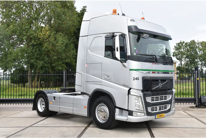 Volvo FH 420 Globe 4x2 - ADR FL - 766 TKM - PTO - AIRCO - DIFF. LOCK - TOP CONDITION - - Тягач: фото 1 Volvo FH 420 Globe 4x2 - ADR FL - 766 TKM - PTO - AIRCO - DIFF. LOCK - TOP CONDITION - - Тягач: фото 1
