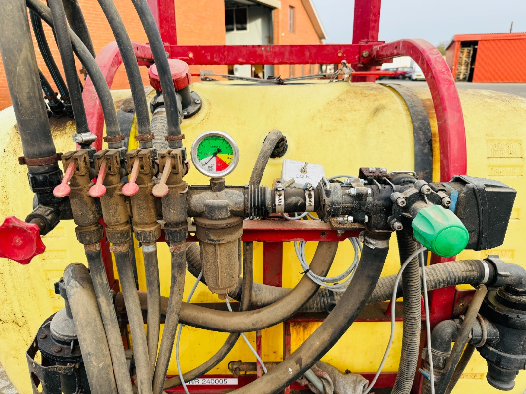 Kverneland UN-1350 - Комбайн: фото 5 Kverneland UN-1350 - Комбайн: фото 5