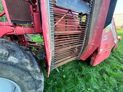 Grimme ROOTSTER - Комбайн: фото 4 Grimme ROOTSTER - Комбайн: фото 4