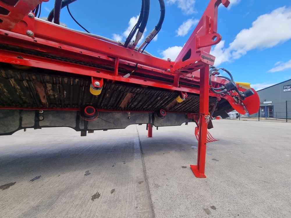 Grimme Grimme, HT 400, Front Mounted, 4 Row, Topper For Self-Propelled - Комбайн: фото 4 Grimme Grimme, HT 400, Front Mounted, 4 Row, Topper For Self-Propelled - Комбайн: фото 4
