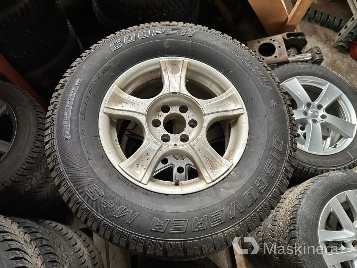 4 st dubbdäck på fälg Cooper Discoverer - Колесо для Коммерческих автомобилей: фото 1 4 st dubbdäck på fälg Cooper Discoverer - Колесо для Коммерческих автомобилей: фото 1