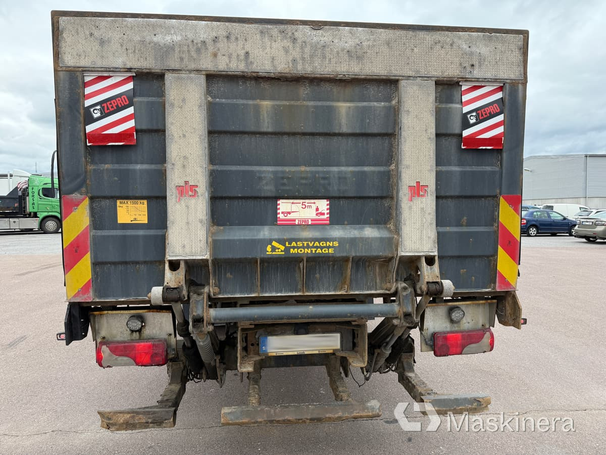 Brädgårdsbil med kran Scania P320 - Грузовик бортовой/ Платформа, Автоманипулятор: фото 4 Brädgårdsbil med kran Scania P320 - Грузовик бортовой/ Платформа, Автоманипулятор: фото 4