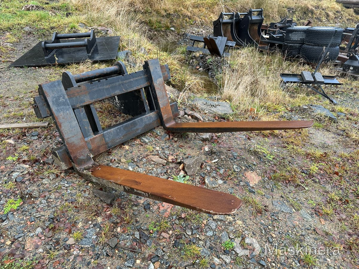 Gaffelställ SE Equipment S70 - Вилы: фото 1 Gaffelställ SE Equipment S70 - Вилы: фото 1