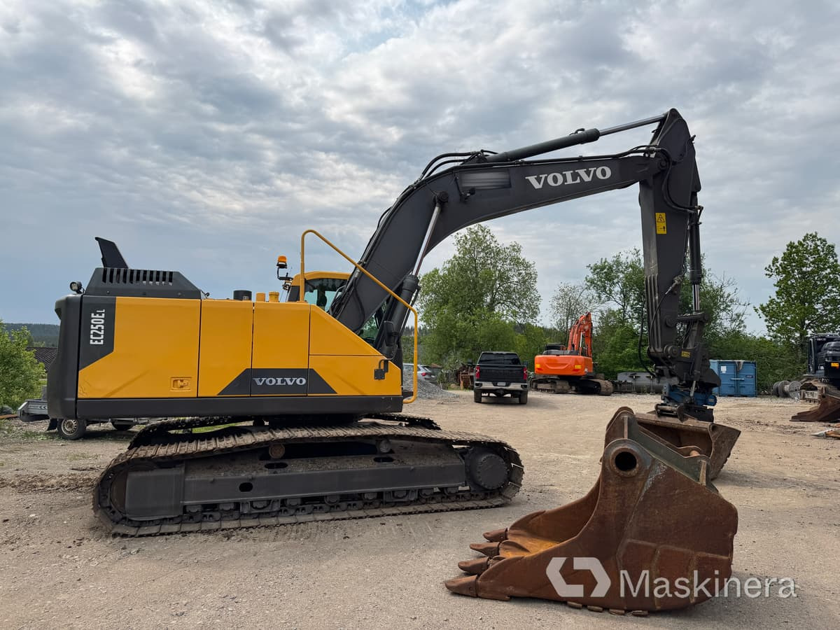 Grävmaskin Volvo EC250E med redskap - Гусеничный экскаватор: фото 4 Grävmaskin Volvo EC250E med redskap - Гусеничный экскаватор: фото 4
