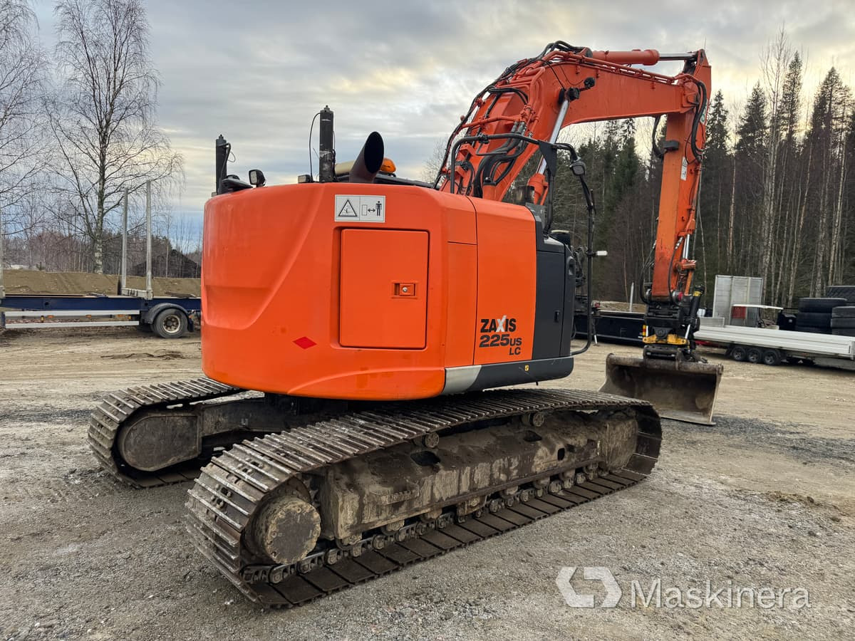 Hitachi ZX 225 USLC-5B Grävmaskin Hitachi ZX225USLC-5B - Гусеничный экскаватор: фото 5 Hitachi ZX 225 USLC-5B Grävmaskin Hitachi ZX225USLC-5B - Гусеничный экскаватор: фото 5