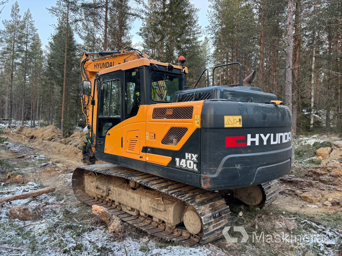 Hyundai HX 140 L Grävmaskin Hyundai HX140 L med tillbehör - Гусеничный экскаватор: фото 3 Hyundai HX 140 L Grävmaskin Hyundai HX140 L med tillbehör - Гусеничный экскаватор: фото 3