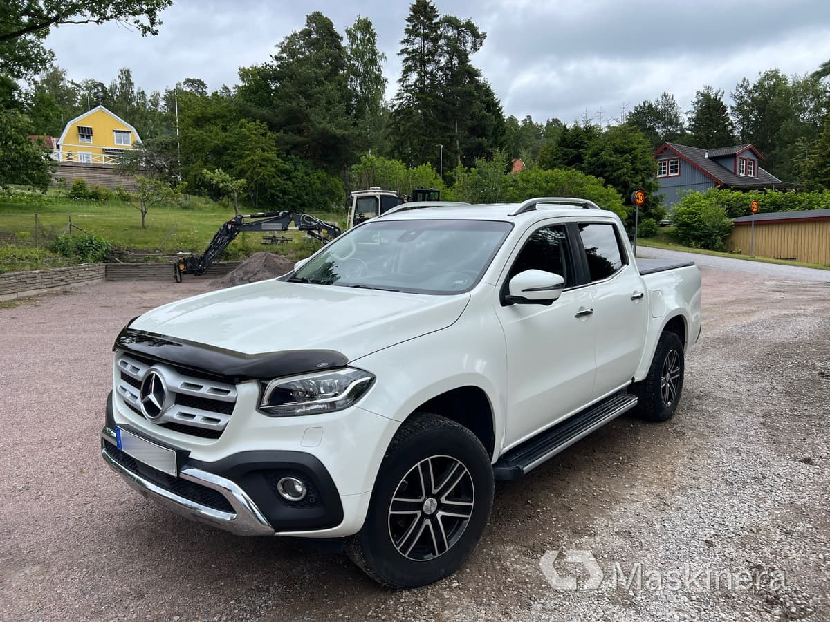 Цельнометаллический фургон Pickup Mercedes-Benz X 250 d: фото 1