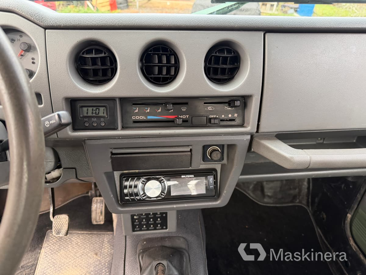 Легковой фургон Pickup Suzuki Samurai 1.9TD 4WD: фото 26 Легковой фургон Pickup Suzuki Samurai 1.9TD 4WD: фото 26