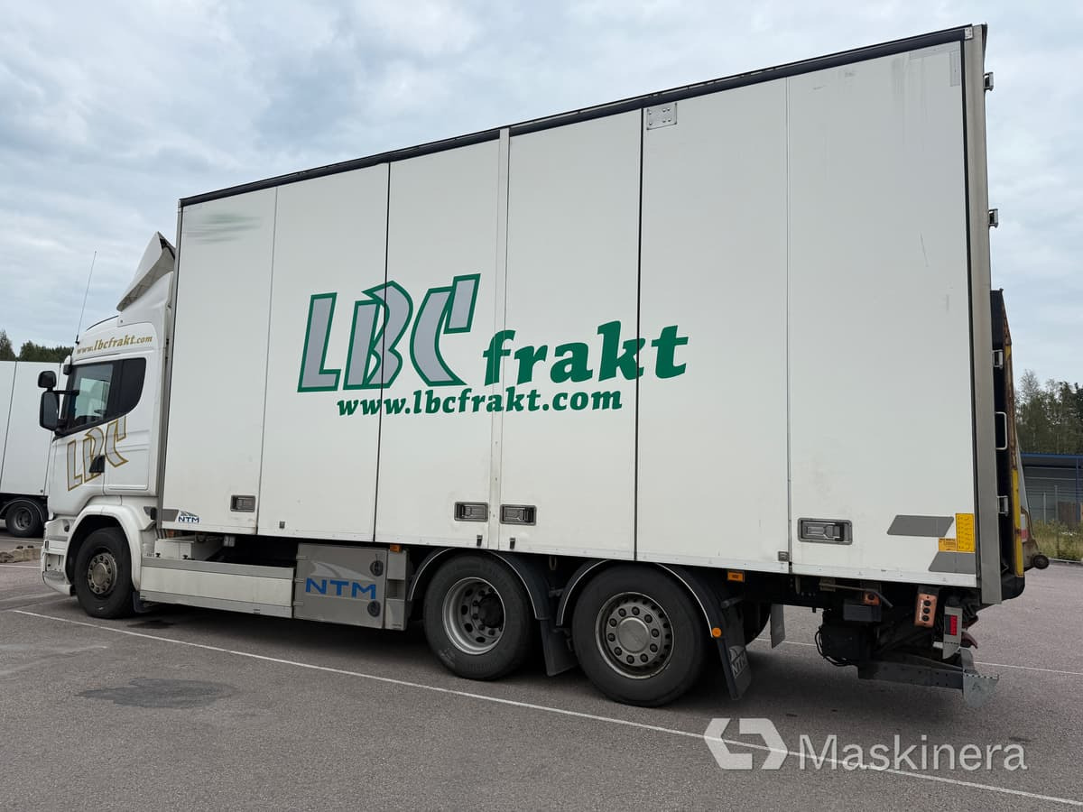 Skåpbil Scania R520 - Грузовик с закрытым кузовом: фото 2 Skåpbil Scania R520 - Грузовик с закрытым кузовом: фото 2