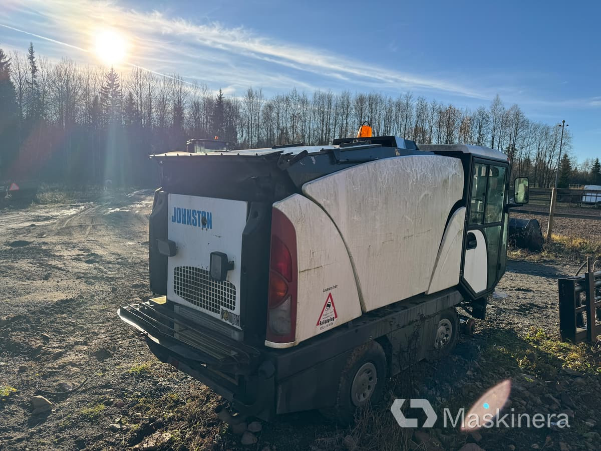 Sopmaskin Johnston Compact 142A 101T (Rep. objekt) - Подметально-уборочная машина: фото 5 Sopmaskin Johnston Compact 142A 101T (Rep. objekt) - Подметально-уборочная машина: фото 5