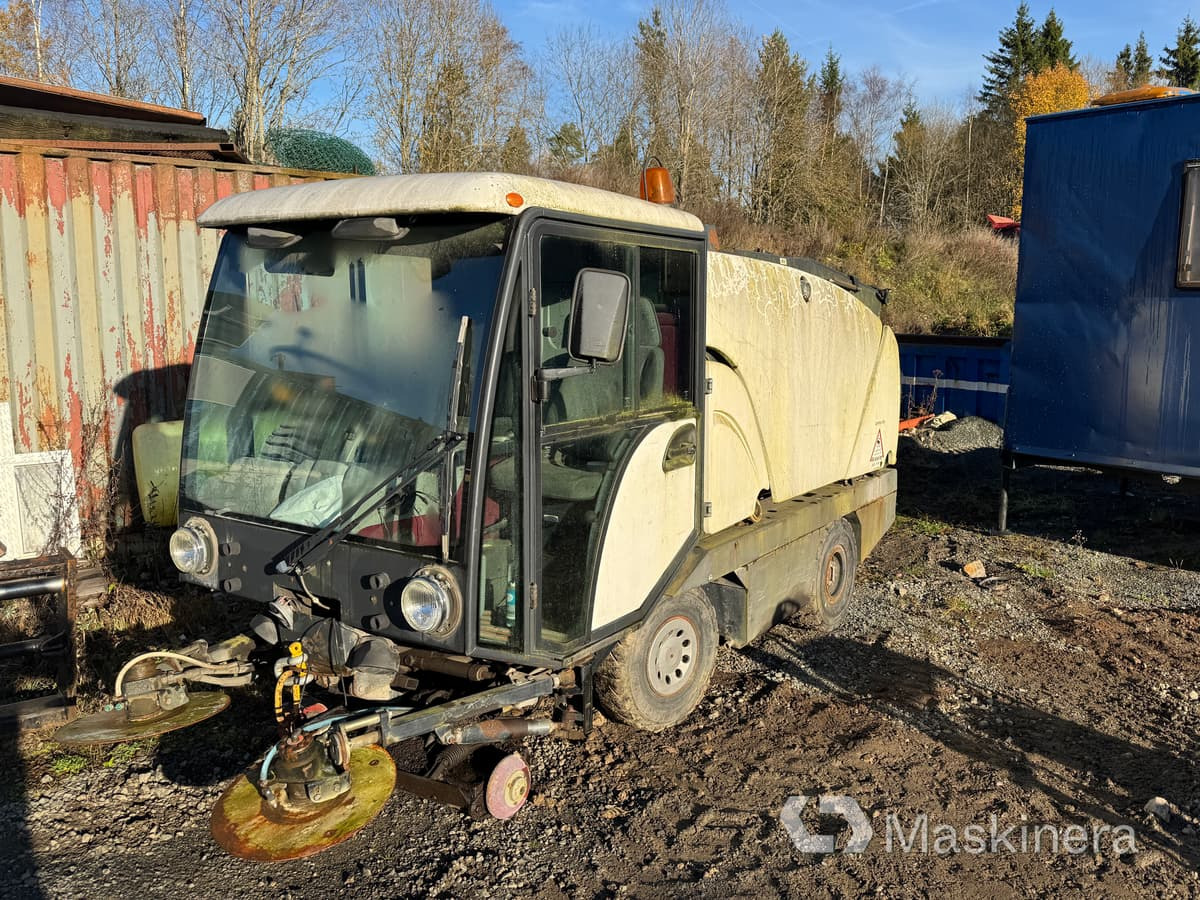 Sopmaskin Johnston Compact 142A 101T (Rep. objekt) - Подметально-уборочная машина: фото 1 Sopmaskin Johnston Compact 142A 101T (Rep. objekt) - Подметально-уборочная машина: фото 1