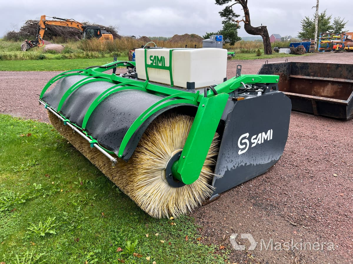 Sopskopa Sami K2500 med bevattning - Подметально-уборочная машина: фото 1 Sopskopa Sami K2500 med bevattning - Подметально-уборочная машина: фото 1