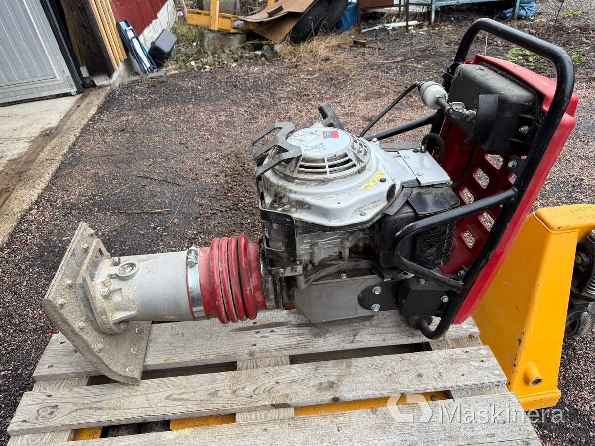 Stamp Swepac T84 - Виброплита: фото 1 Stamp Swepac T84 - Виброплита: фото 1