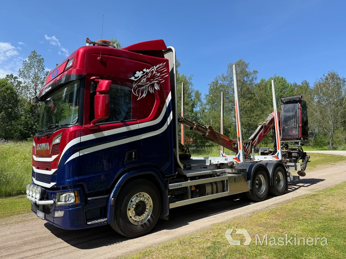 Timmerbil Scania R650B 6x4 NB med kran - Лесовоз, Автоманипулятор: фото 1 Timmerbil Scania R650B 6x4 NB med kran - Лесовоз, Автоманипулятор: фото 1