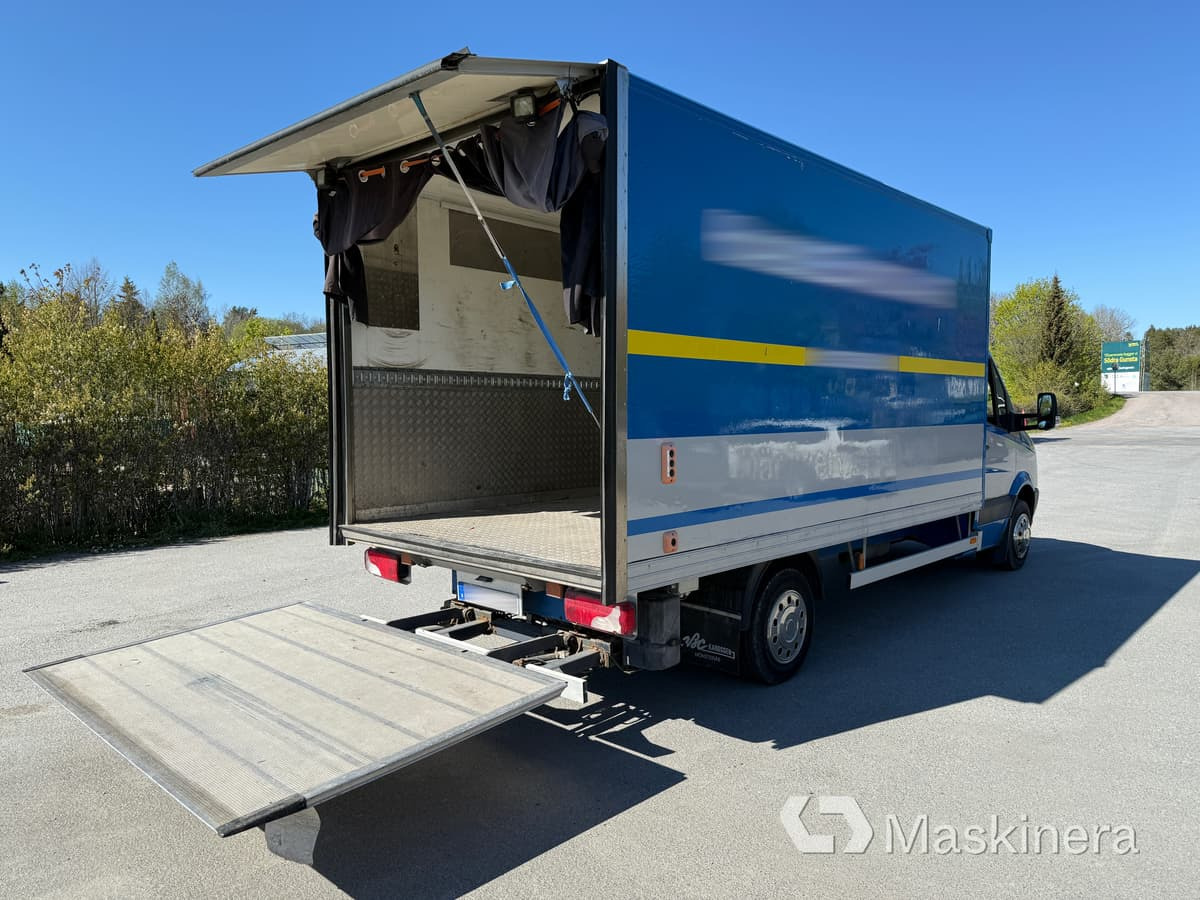 Volkswagen Crafter 50 2.5 TDI Volkswagen Crafter 2.5 TDI Skåp/Bakgavellyft - Фургон с закрытым кузовом: фото 5 Volkswagen Crafter 50 2.5 TDI Volkswagen Crafter 2.5 TDI Skåp/Bakgavellyft - Фургон с закрытым кузовом: фото 5