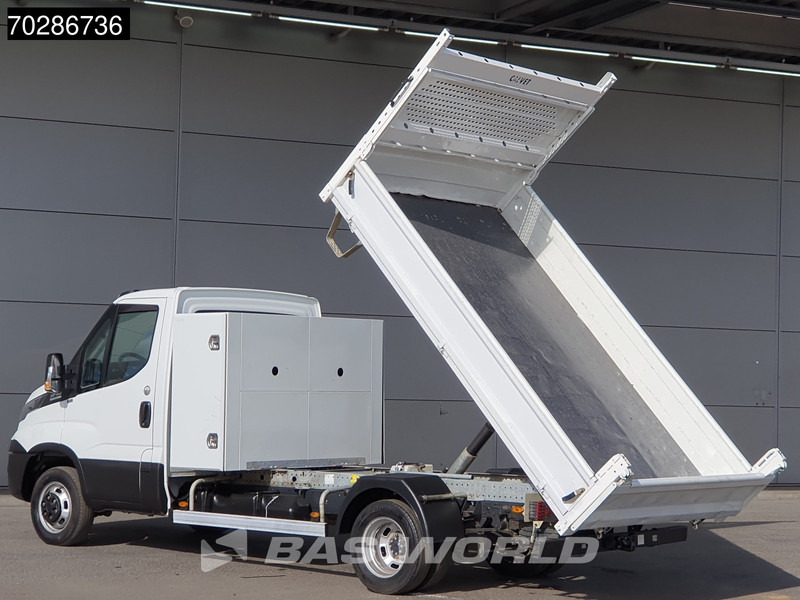 Iveco Daily 35C18 3.0L Automaat Kipper met Kist Dubbellucht 3,5t Trekhaak Airco Euro6 Tipper Kieper Benne 2m3 Airco Trekhaak Cruise control - Малотоннажный самосвал: фото 2 Iveco Daily 35C18 3.0L Automaat Kipper met Kist Dubbellucht 3,5t Trekhaak Airco Euro6 Tipper Kieper Benne 2m3 Airco Trekhaak Cruise control - Малотоннажный самосвал: фото 2
