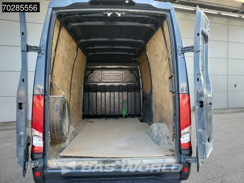 Iveco Daily 35S18 3.0L Automaat L2H2 3,5t Trekhaak LED Navi Airco Cruise Camera Euro6 L2 11m3 Airco Trekhaak Cruise control - Цельнометаллический фургон: фото 3 Iveco Daily 35S18 3.0L Automaat L2H2 3,5t Trekhaak LED Navi Airco Cruise Camera Euro6 L2 11m3 Airco Trekhaak Cruise control - Цельнометаллический фургон: фото 3
