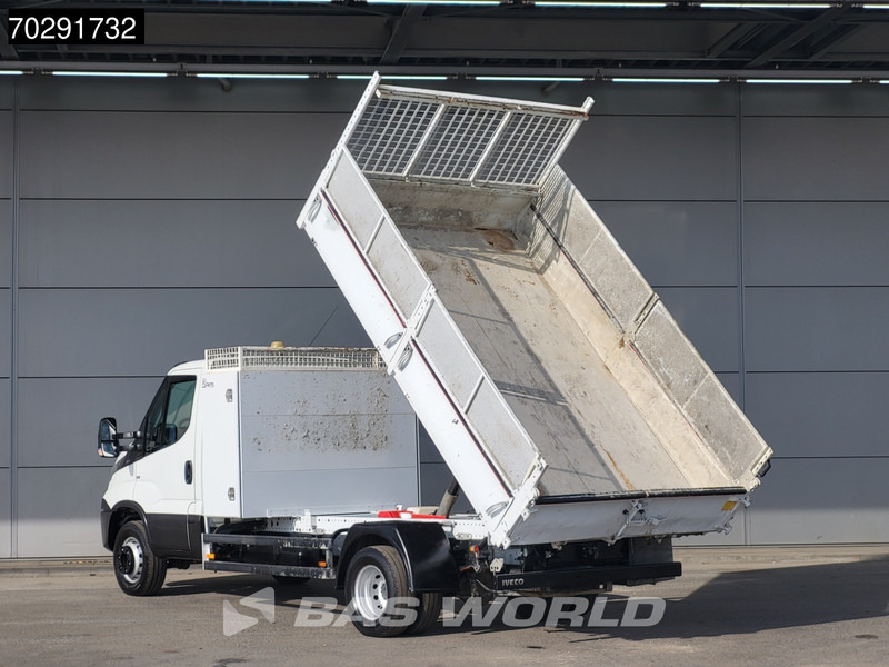 Iveco Daily 72C18 3.0L Open Laadbak met Kist Dubbellucht 3,5t Trekhaak Airco Cruise Euro6 Pritsche Pickup Open Box Airco Trekhaak Cruise con - Малотоннажный бортовой грузовик: фото 2 Iveco Daily 72C18 3.0L Open Laadbak met Kist Dubbellucht 3,5t Trekhaak Airco Cruise Euro6 Pritsche Pickup Open Box Airco Trekhaak Cruise con - Малотоннажный бортовой грузовик: фото 2