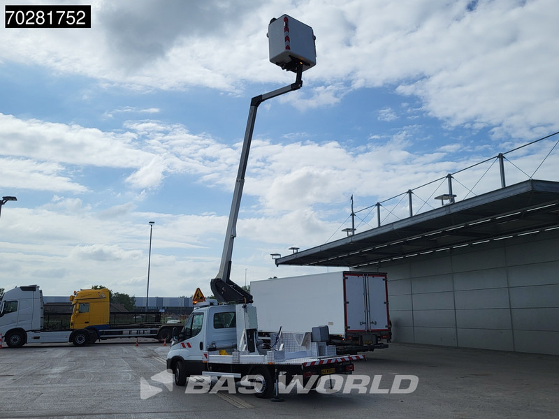 Iveco Daily 35S14 Hoogwerker 11meter Werkhoogte Klubb Navi Airco Cruise Cmaera Parkeersensoren Nacelle Arbeitsbühne 2Personen Airco Cruise c - Коммерческий автомобиль: фото 2 Iveco Daily 35S14 Hoogwerker 11meter Werkhoogte Klubb Navi Airco Cruise Cmaera Parkeersensoren Nacelle Arbeitsbühne 2Personen Airco Cruise c - Коммерческий автомобиль: фото 2